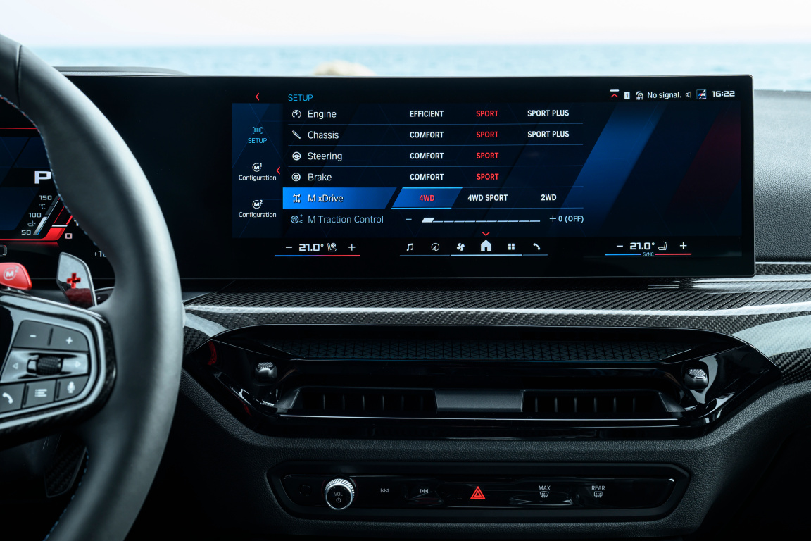 SMALL_P90642587_highRes_the-new-bmw-m2-with-